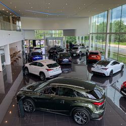 LEXUS WARSZAWA RADOŚĆ